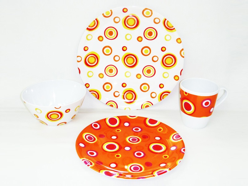 1327-28 Bubbles, Orange Melamine 16 pc Dinner Set