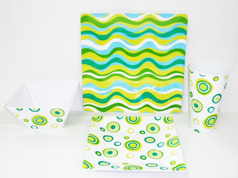 1323-29 Bubbles & Wavy Stripes, Green Melamine Dinner Set
